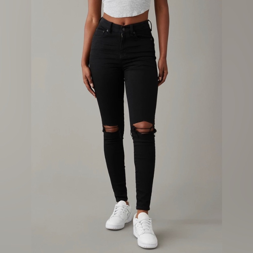 American Eagle Dream Jean High Rise Black Ripped Jeans, size 6